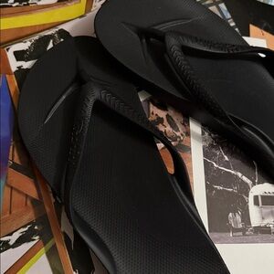 🦶👌🏻 🦶• 🕶️ Archies x Arch Vibes 🕶️• 🙌🏻 🦶 🙌🏻